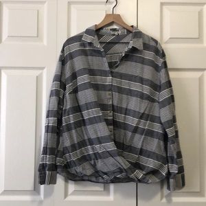 Woman’s twist front button up.